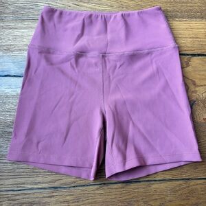 High-Waist Ribbed Playground Active Biker Shorts - Dusty Rose